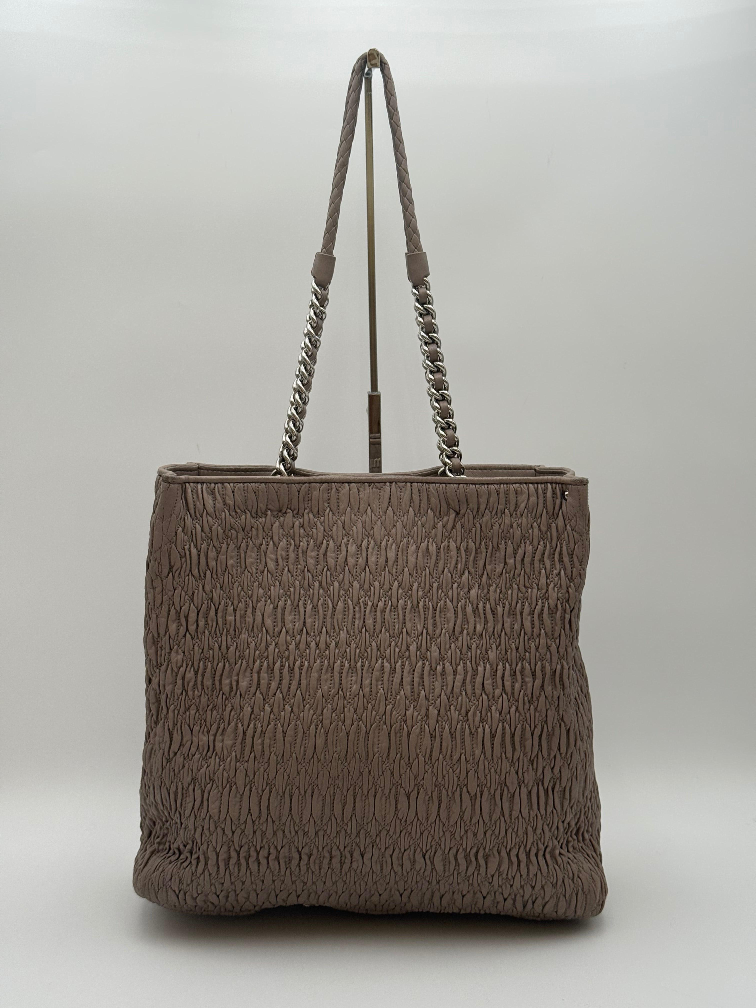 Miu Miu Borsa Shopping in Pelle Cloquet Tortora