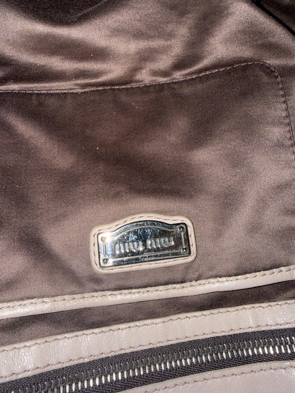 Miu Miu Borsa Shopping in Pelle Cloquet Tortora