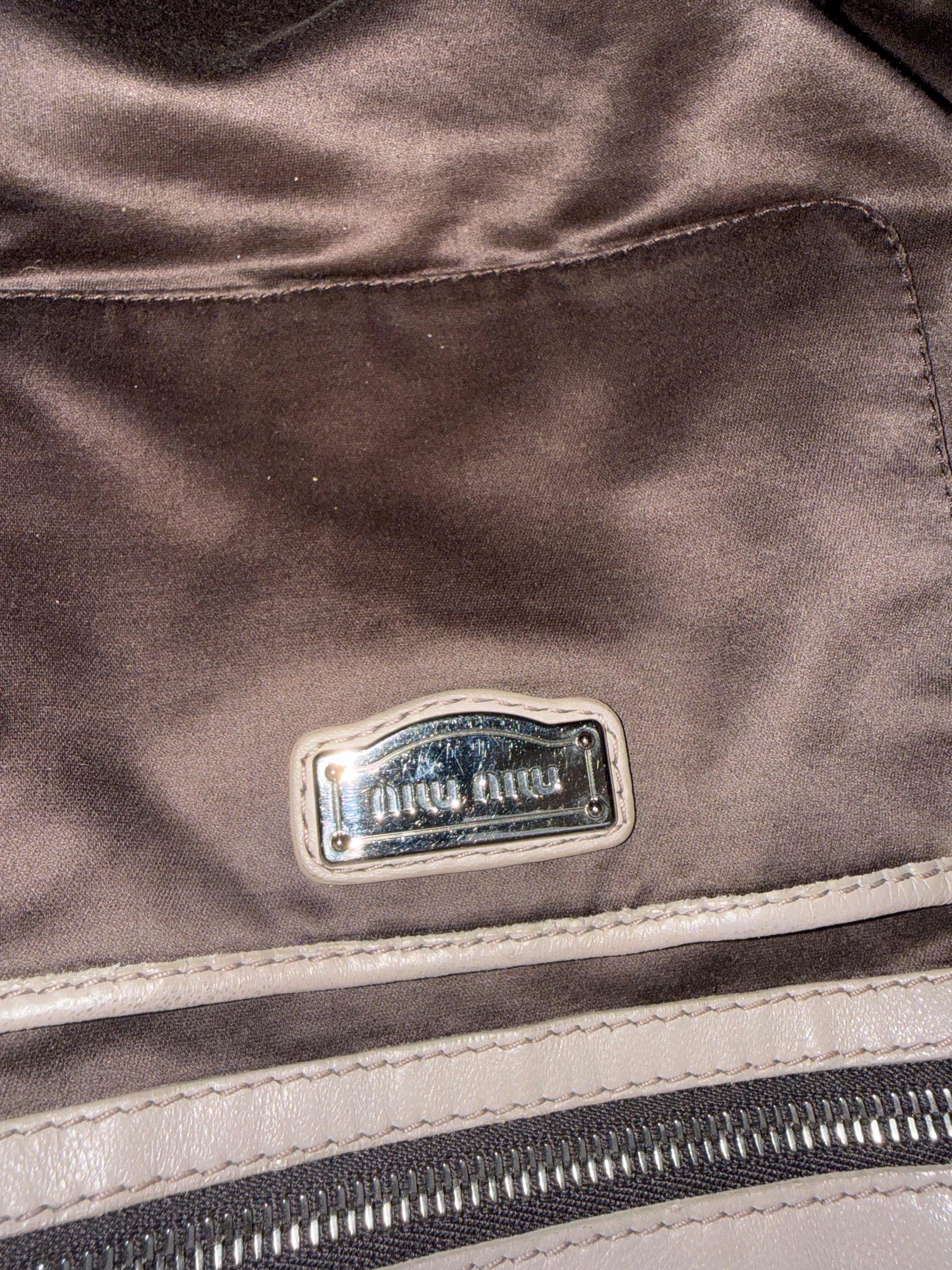 Miu Miu Borsa Shopping in Pelle Cloquet Tortora