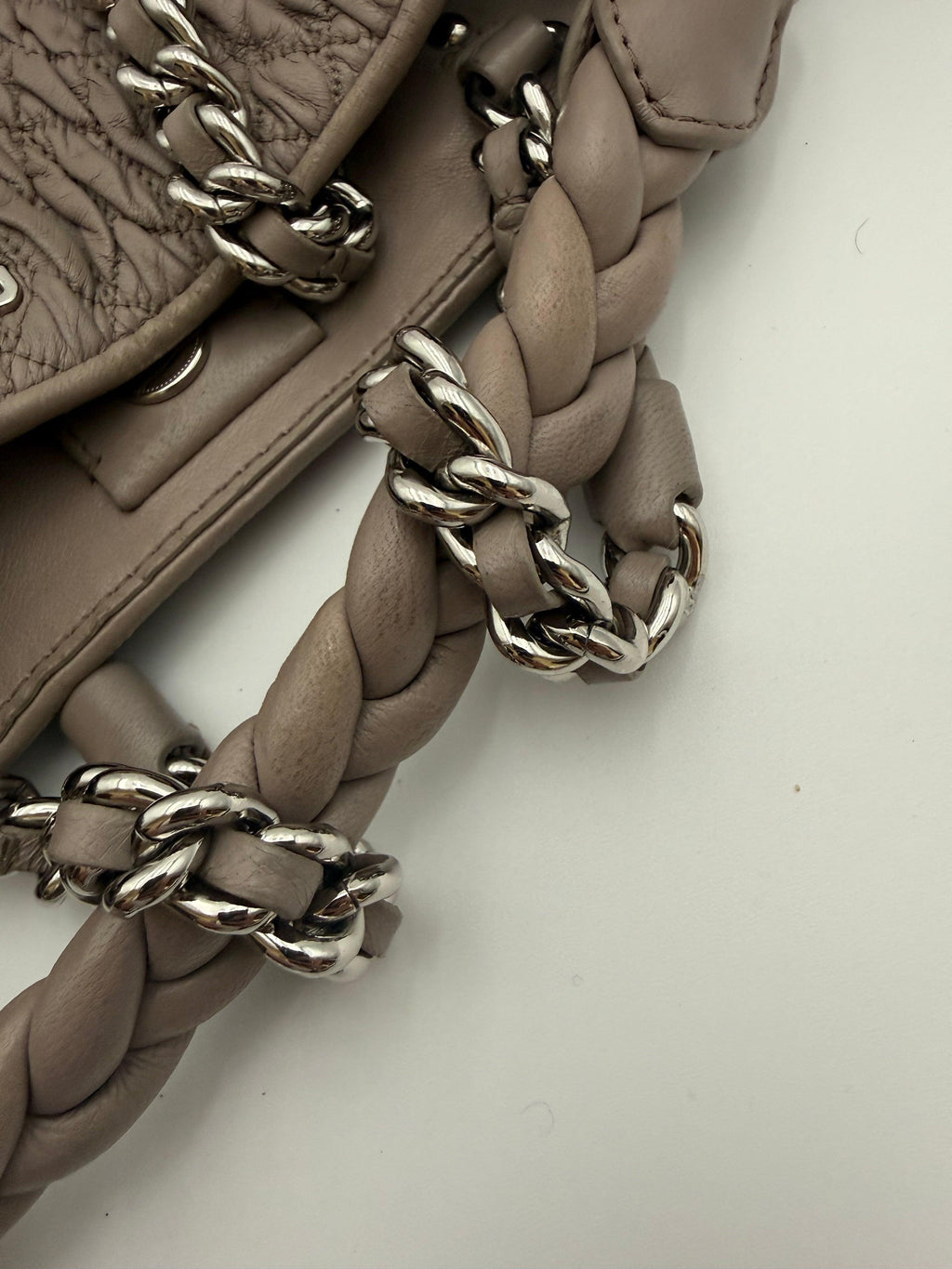 Miu Miu Borsa Shopping in Pelle Cloquet Tortora