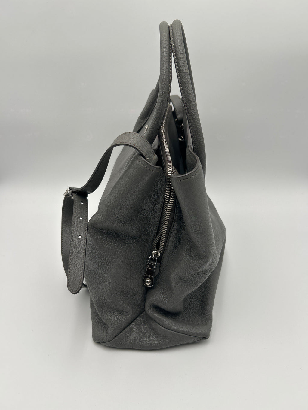 Miu Miu Borsa Tote in Pelle Grigia Miumiu