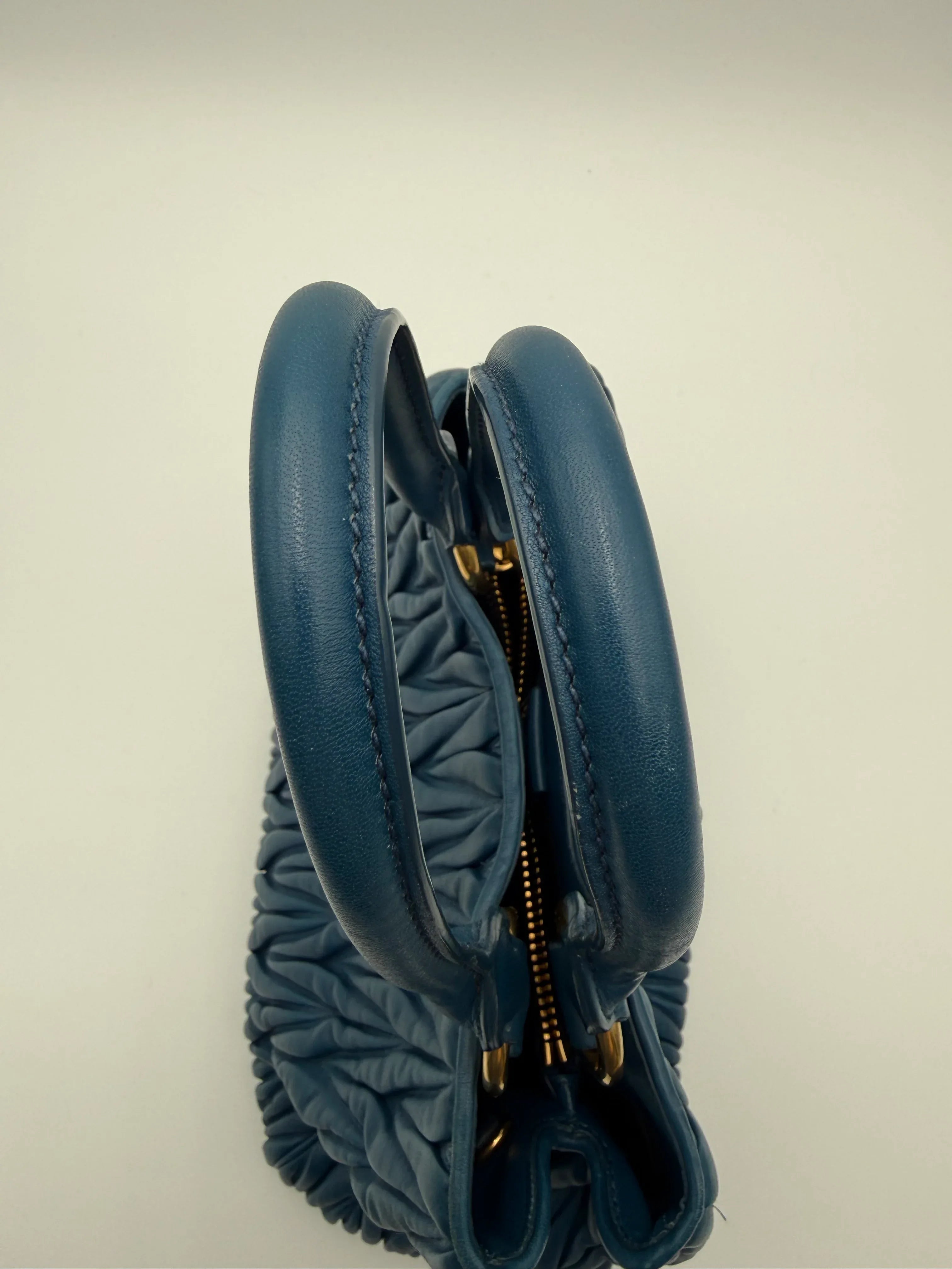 Miu Miu Borsa Tote in Pelle Matelassé Blu Cobalto - Mercatino di Ninni