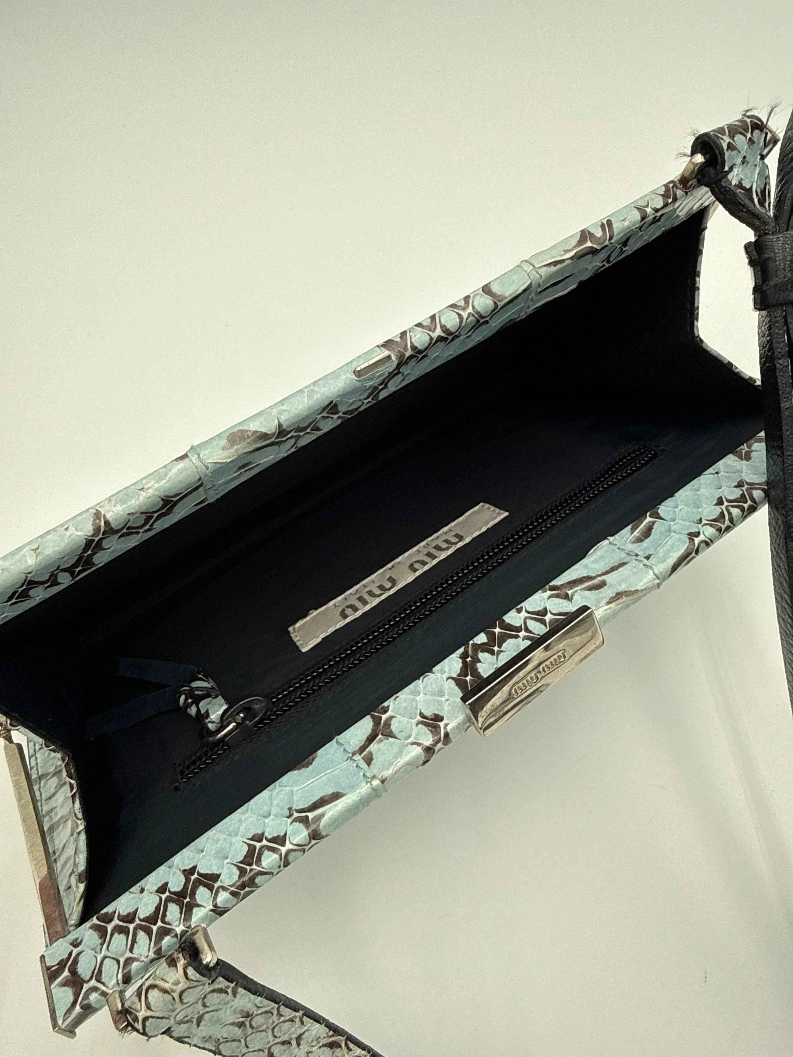 Miu Miu Borsa a Tracolla Vintage in Pelle di Pitone Celeste