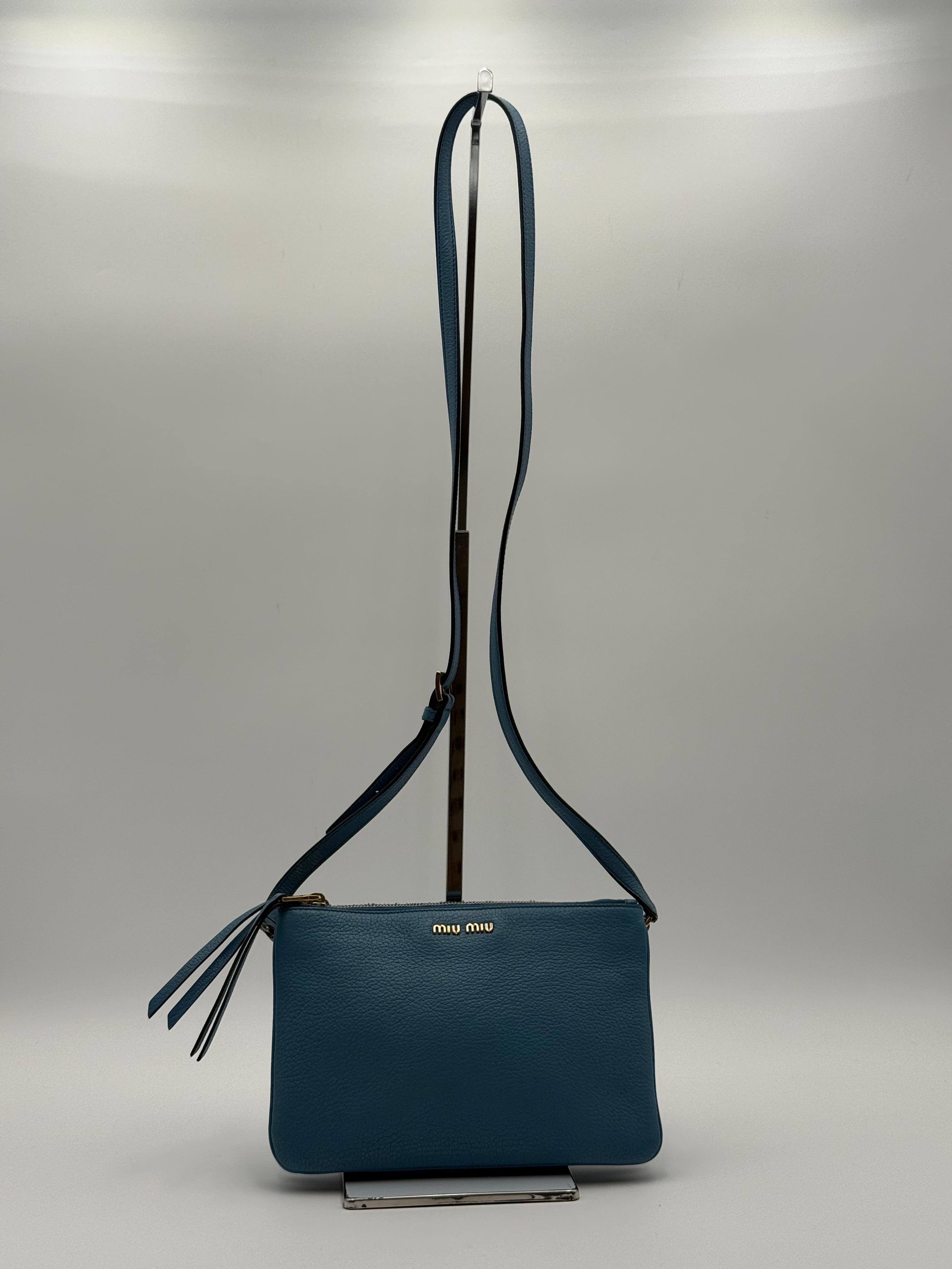 Miu Miu Borsa a Tracolla in Pelle Madras Color Azzurro Polvere - Mercatino di Ninni