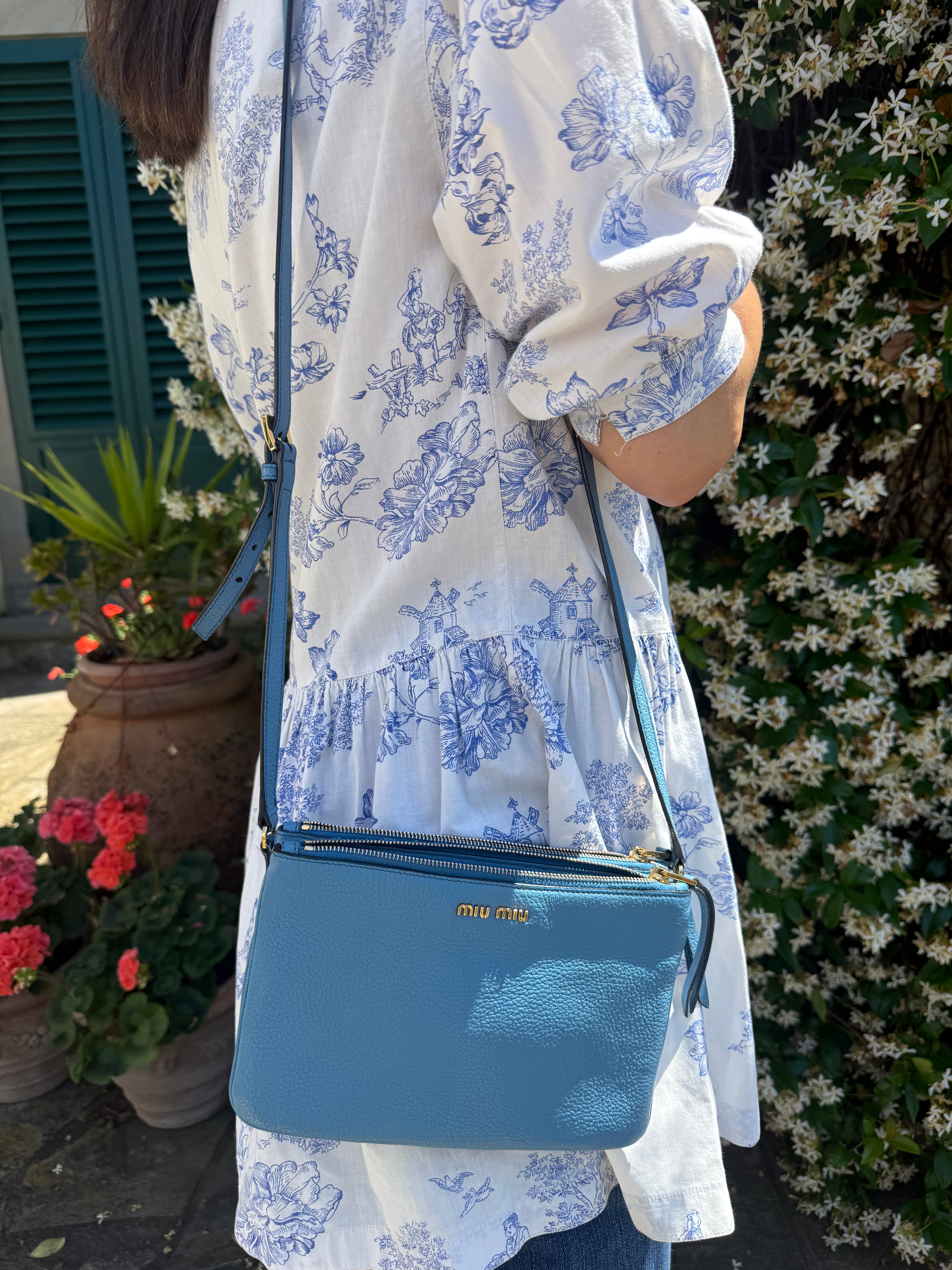 Miu Miu Borsa a Tracolla in Pelle Madras Color Azzurro Polvere - Mercatino di Ninni