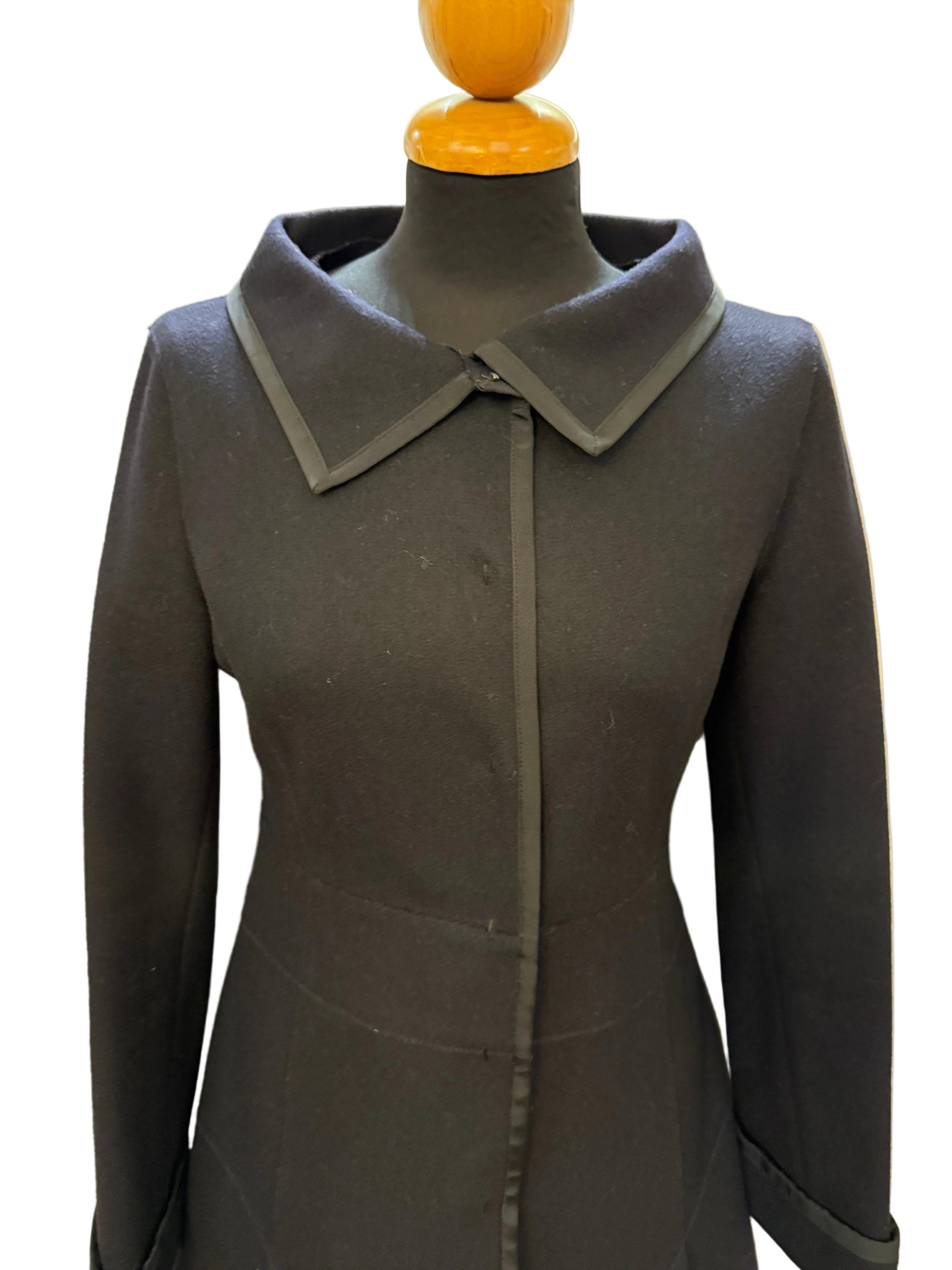 Miu Miu Cappotto Vintage Sfoderato in Panno di Lana Blu Navy - Mercatino di Ninni