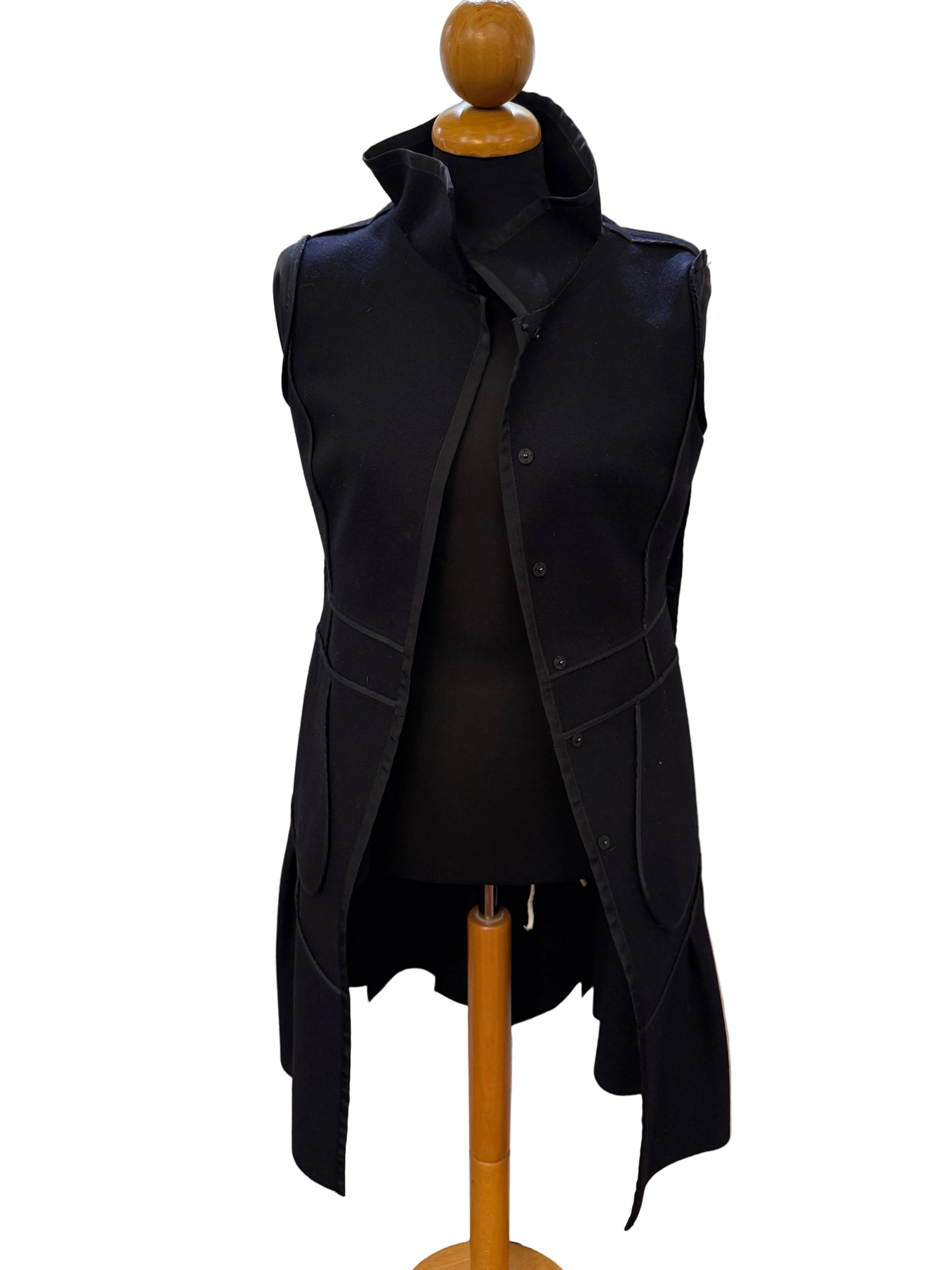Miu Miu Cappotto Vintage Sfoderato in Panno di Lana Blu Navy - Mercatino di Ninni
