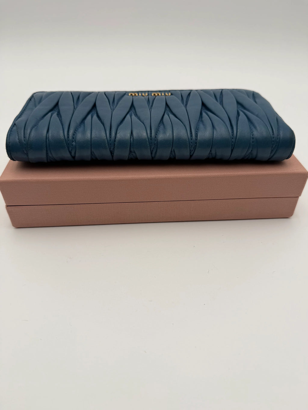 Miu Miu Portafoglio in Pelle Matelassé Blu Cobalto - Mercatino di Ninni