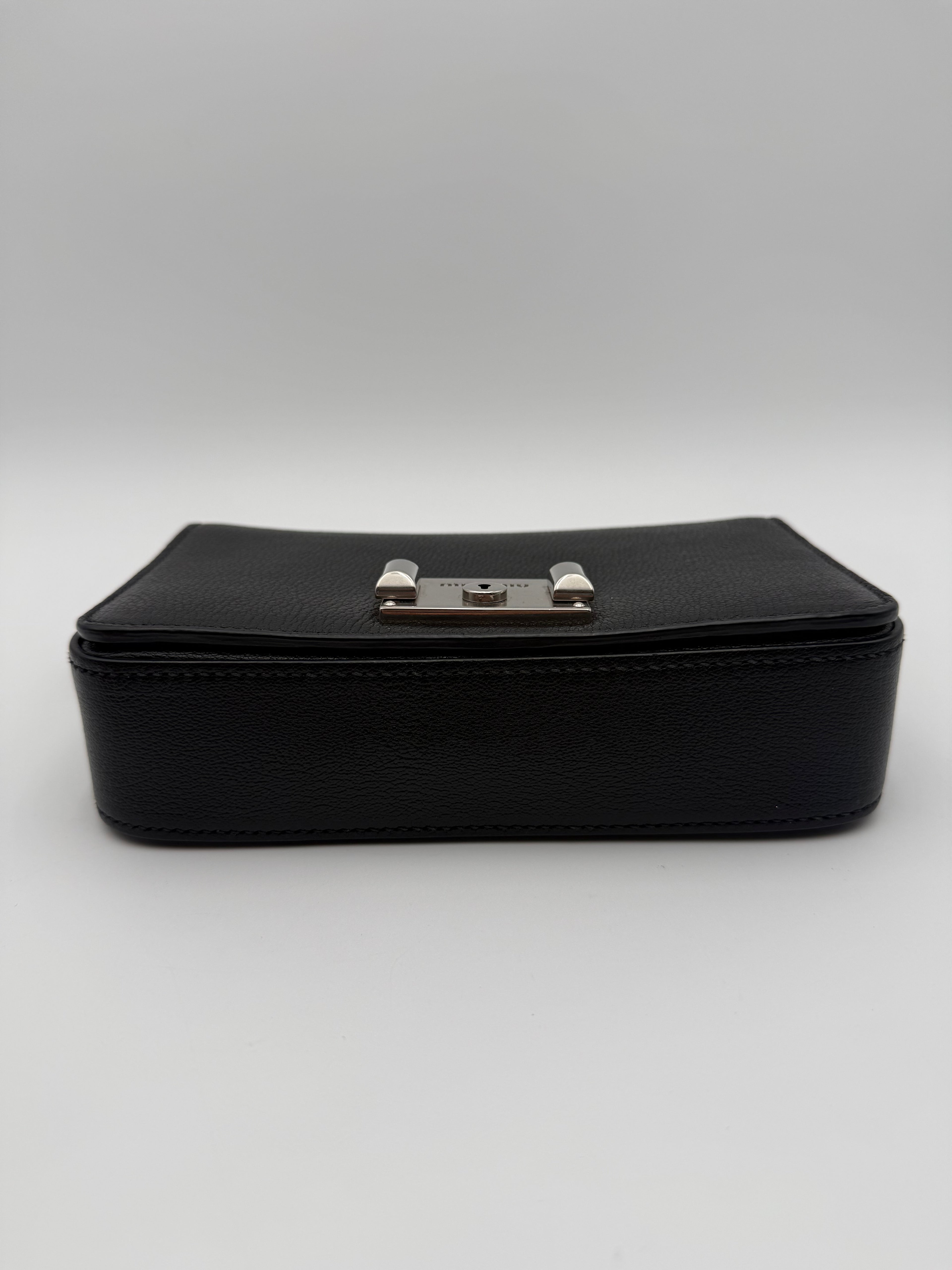 Miumiu Borsa Pattina Tracolla in Pelle Madras Nero