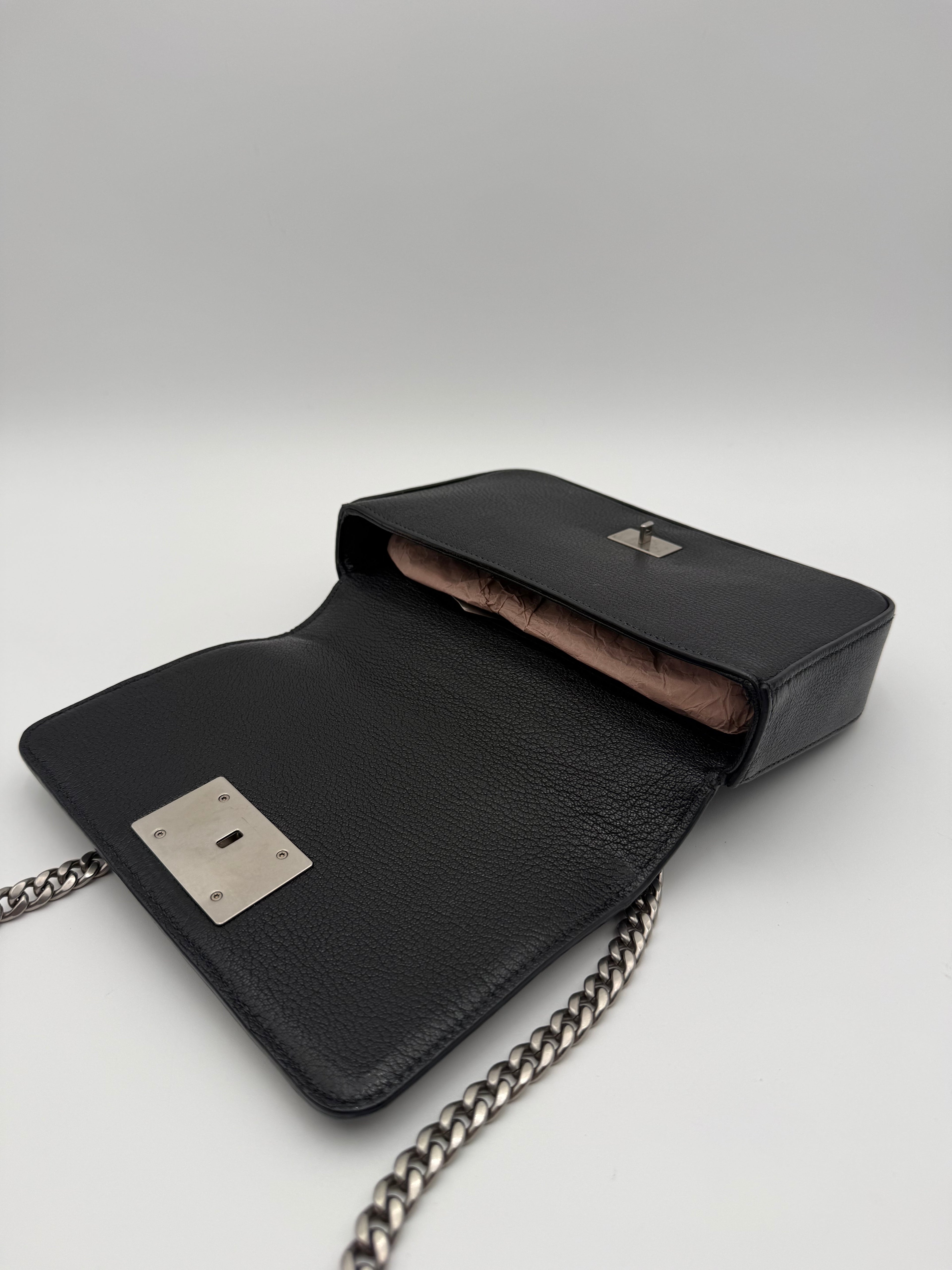Miumiu Borsa Pattina Tracolla in Pelle Madras Nero