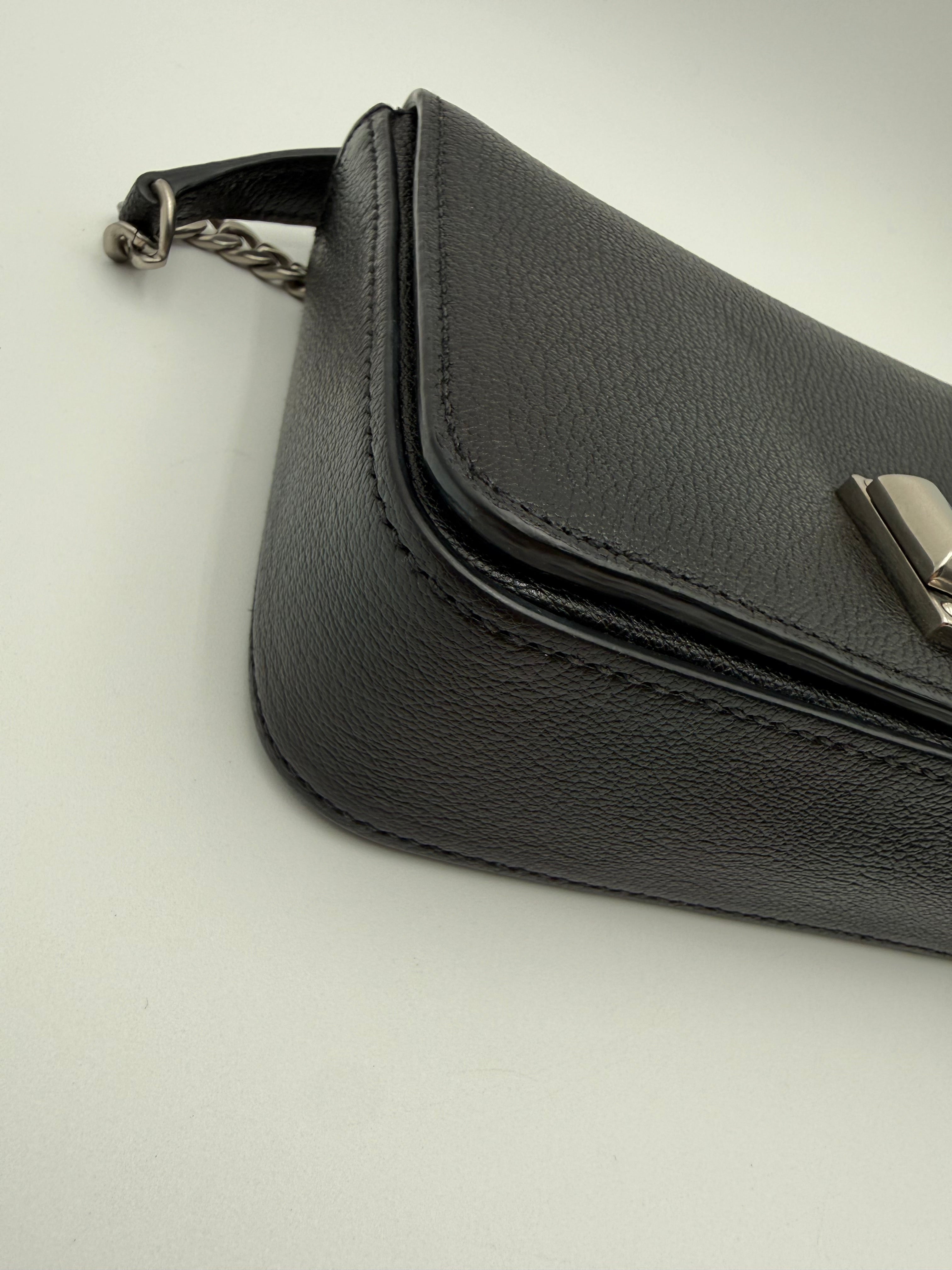 Miumiu Borsa Pattina Tracolla in Pelle Madras Nero