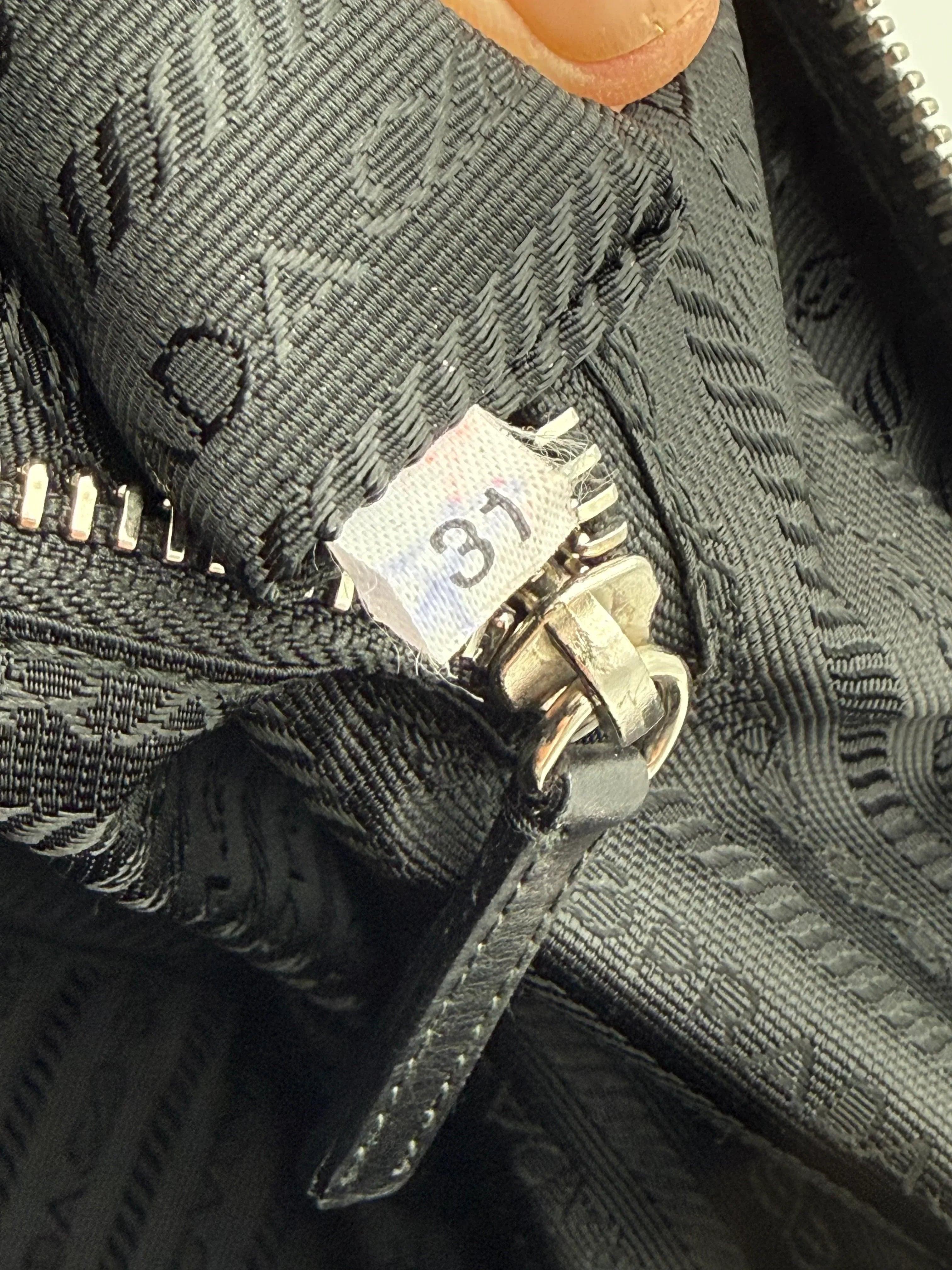 Prada-Borsa-Bowling-Vintage-in-Pelle-di-Vitello-Nera-Mercatino-di-Ninni-71080845312349 - Mercatino di Ninni
