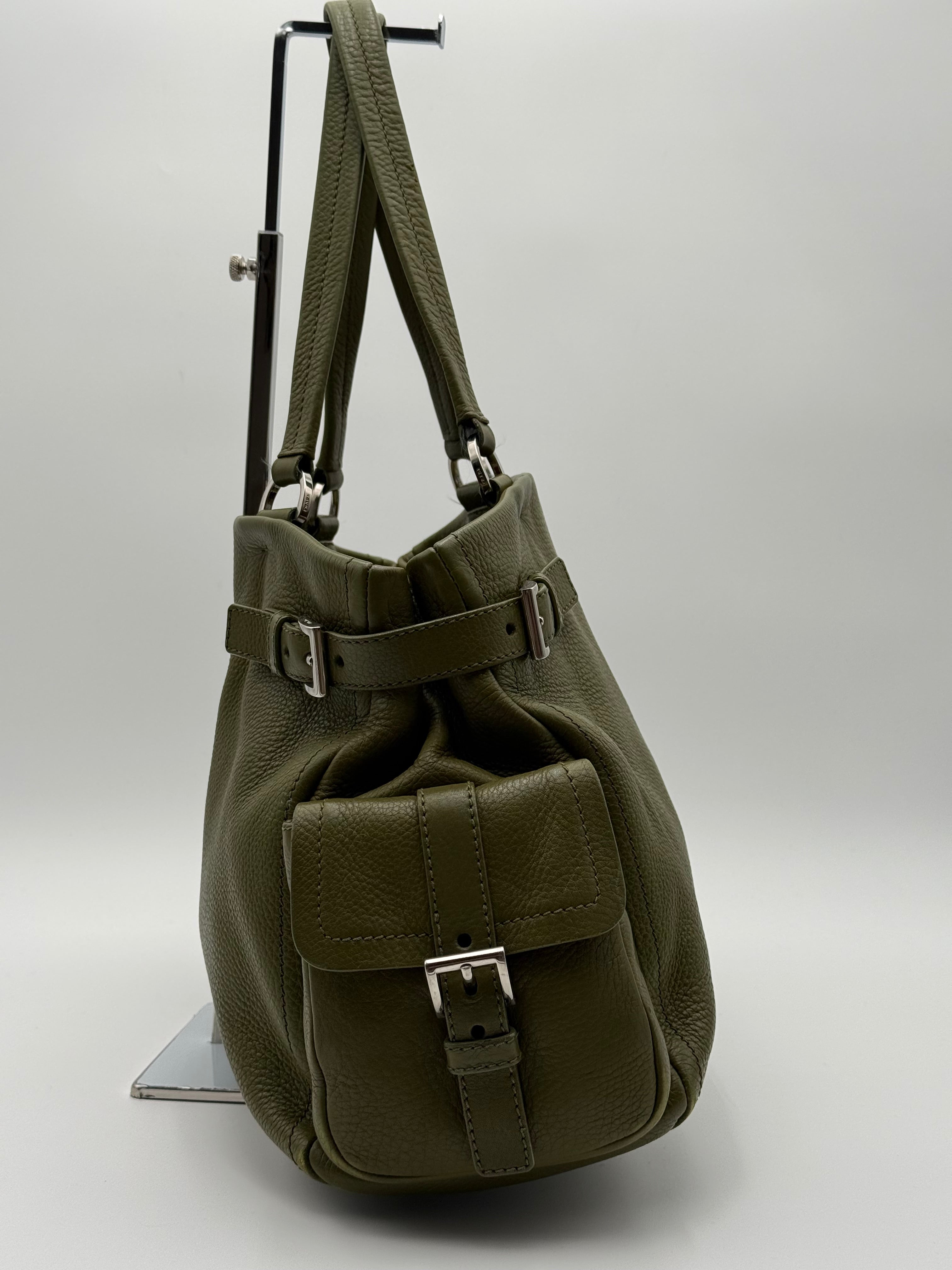 Prada Borsa in Pelle Martellata Verde - Mercatino di Ninni