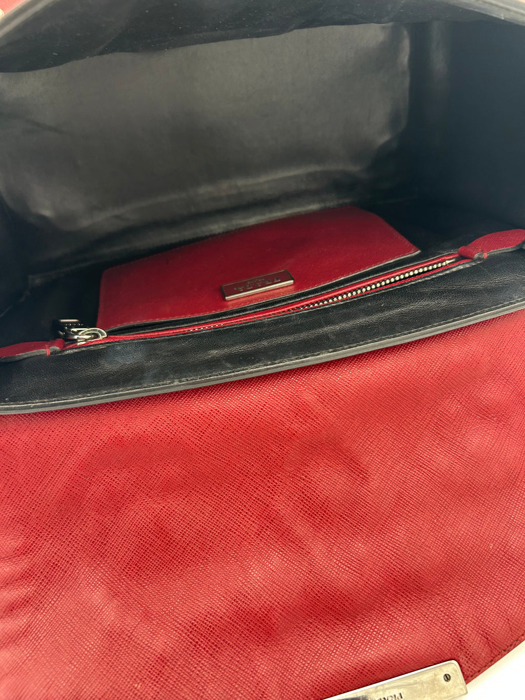 Prada Borsa in Pelle Saffiano con Decorazioni Bordeaux Prada