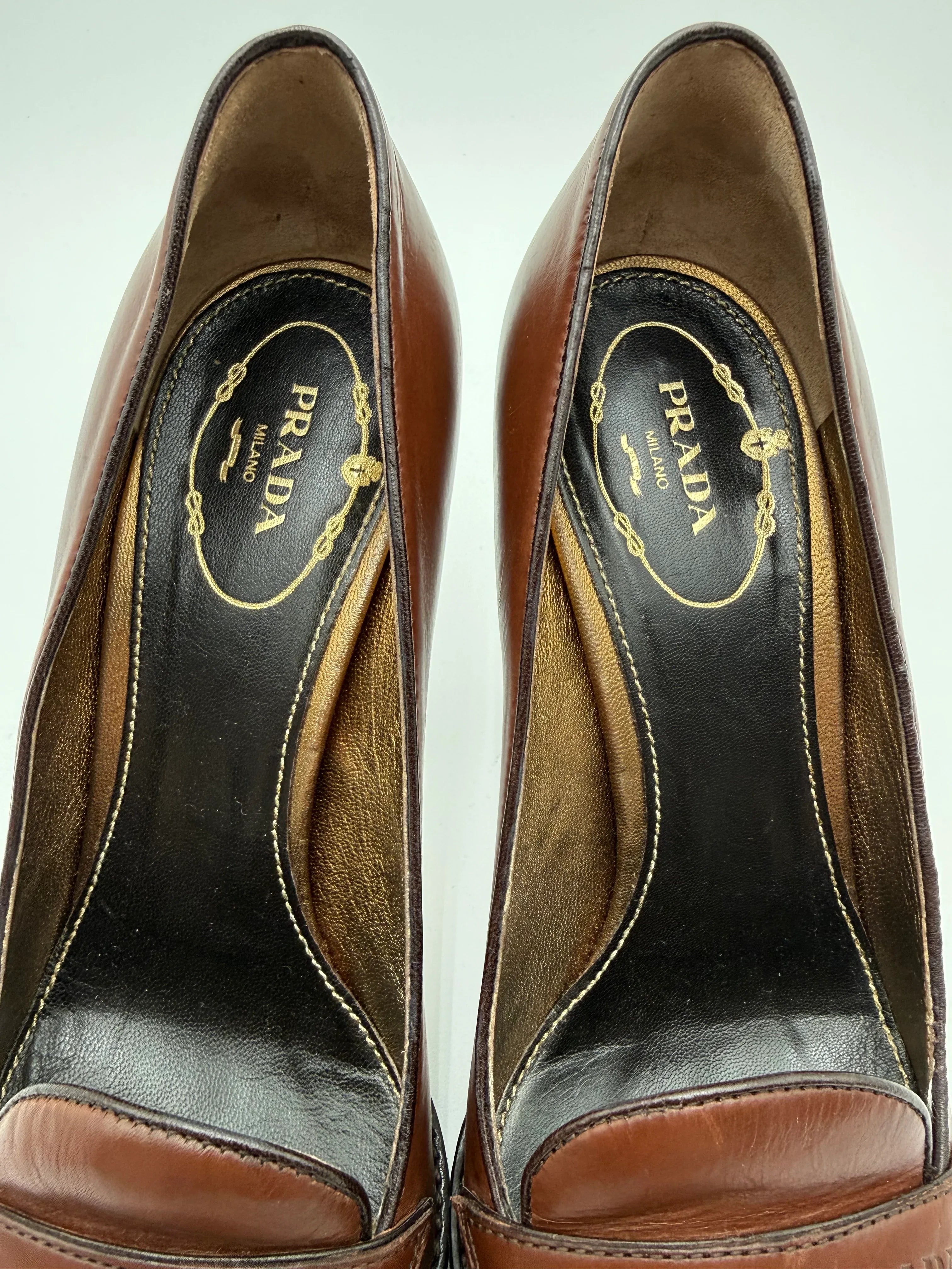 Prada Scarpe Vintage con Tacco in Pelle Marrone - Mercatino di Ninni