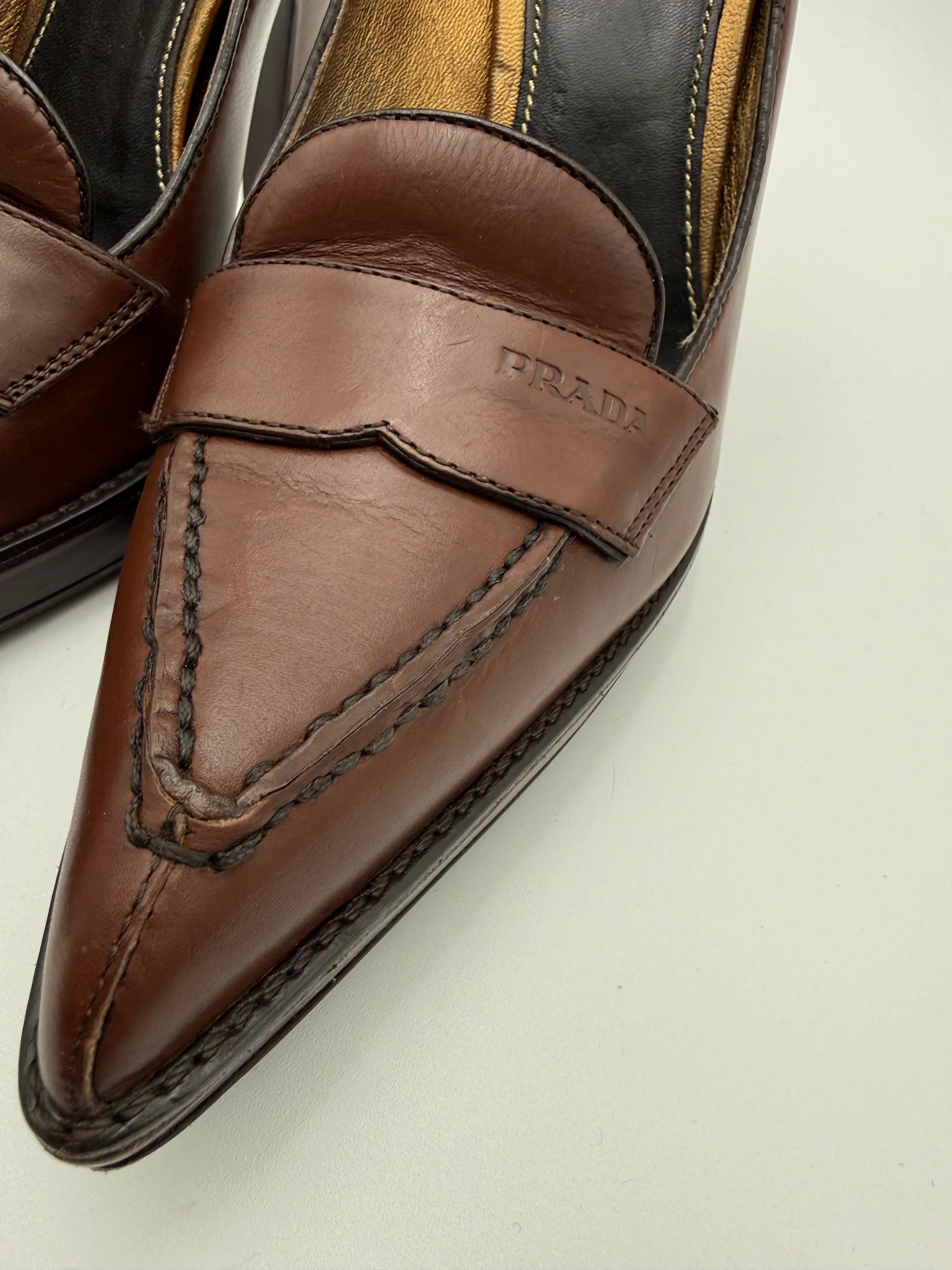 Prada Scarpe Vintage con Tacco in Pelle Marrone - Mercatino di Ninni