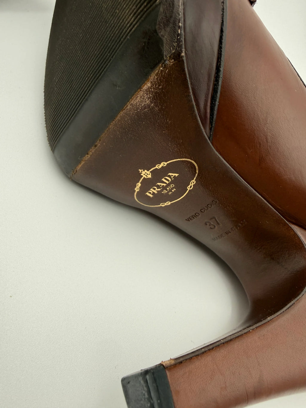 Prada Scarpe Vintage con Tacco in Pelle Marrone - Mercatino di Ninni