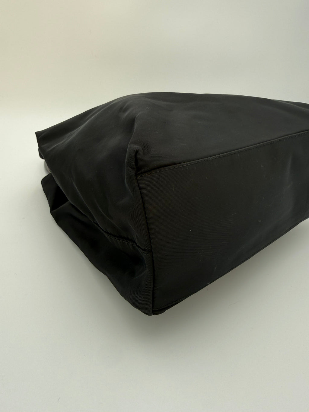 Prada Tote Borsa in Tela e Manici in Plexi Nera - Mercatino di Ninni