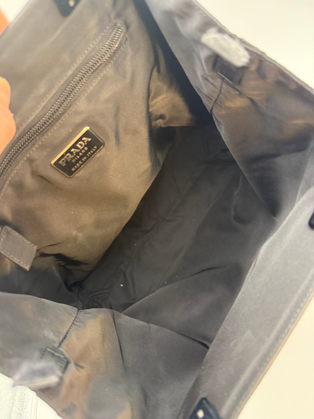 Prada Tote Borsa in Tela e Manici in Plexi Nera - Mercatino di Ninni