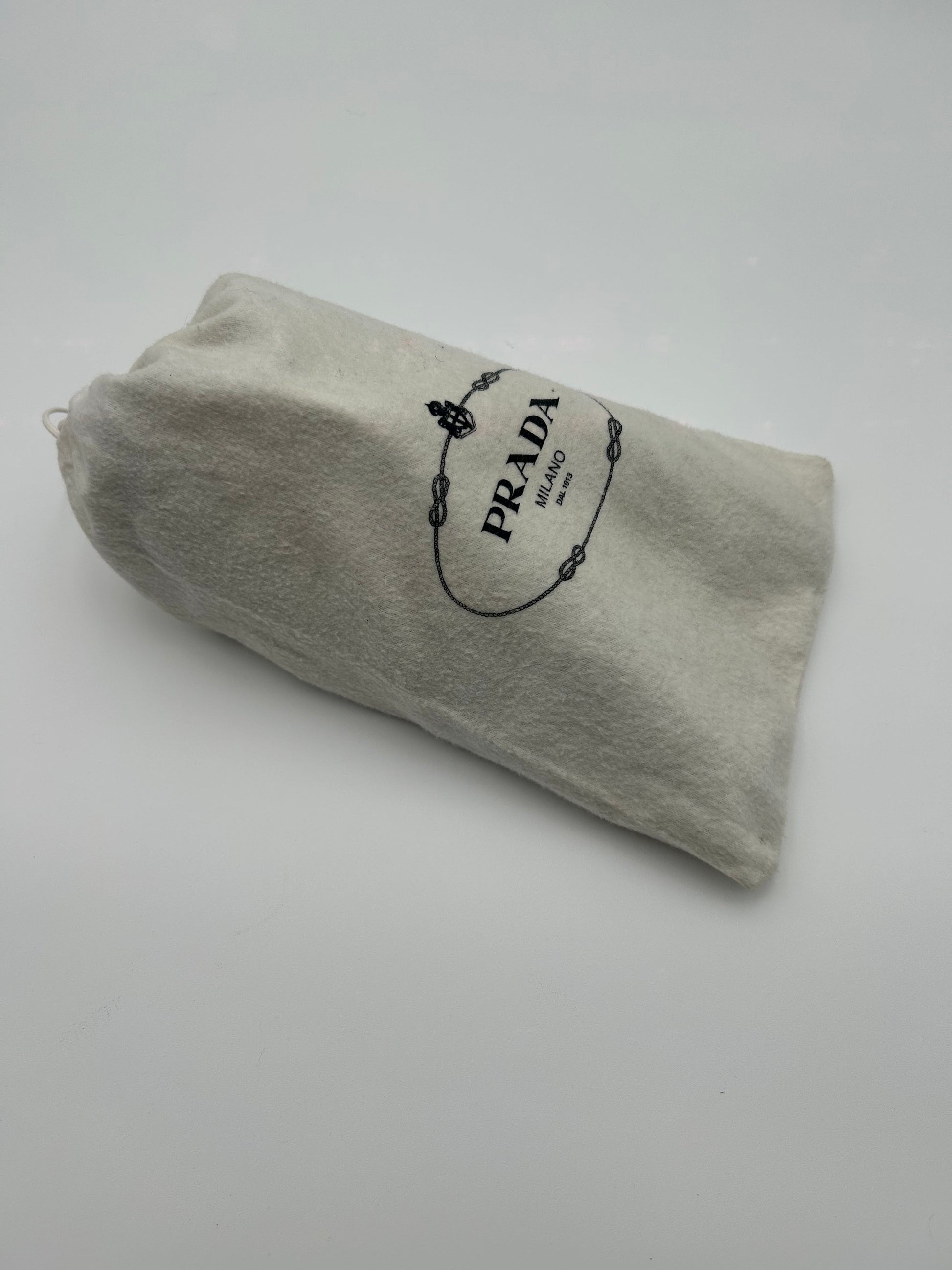 Prada vintage Scarpe in Raso Ricamate Prada