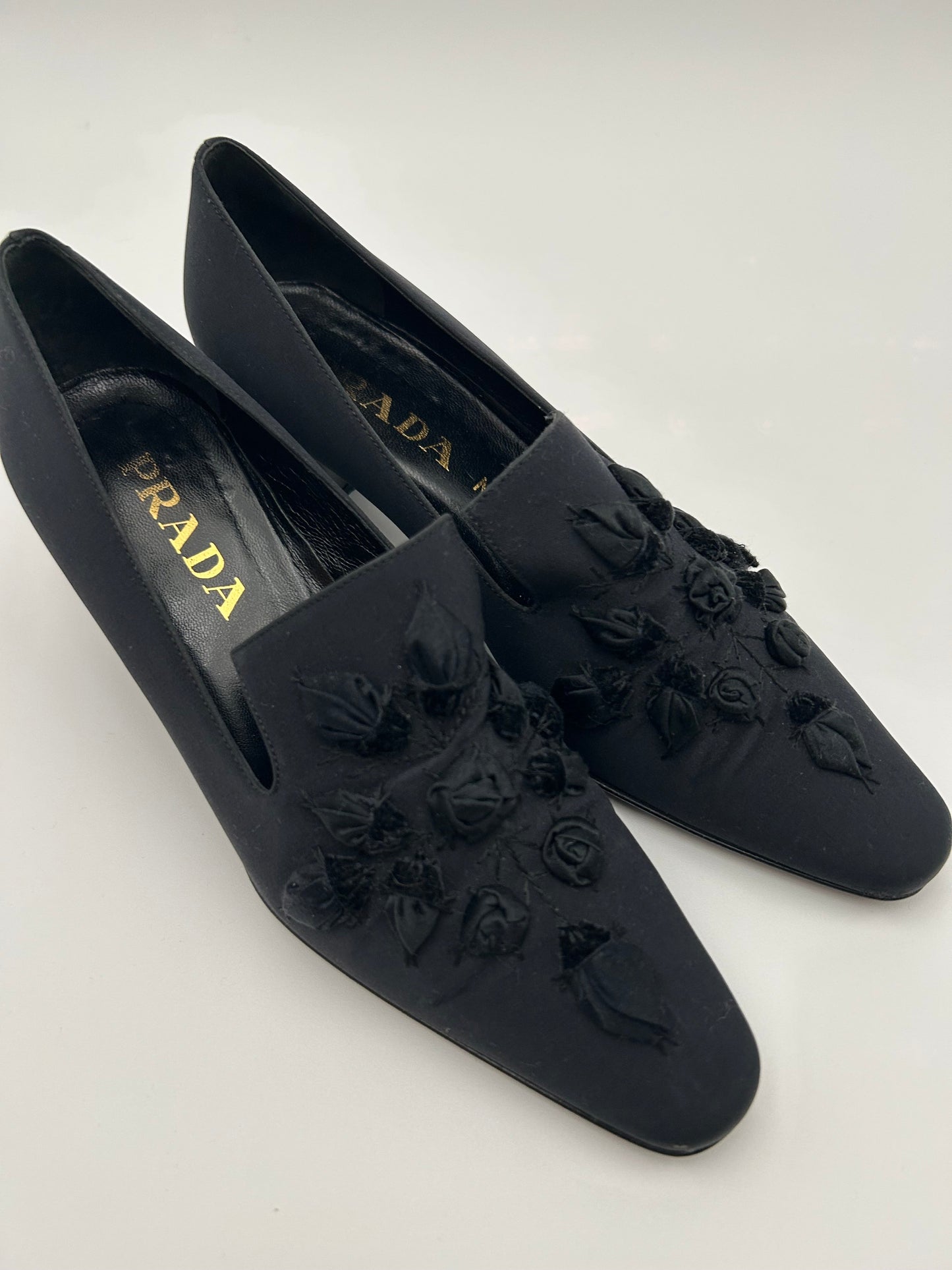 Prada vintage Scarpe in Raso Ricamate Prada