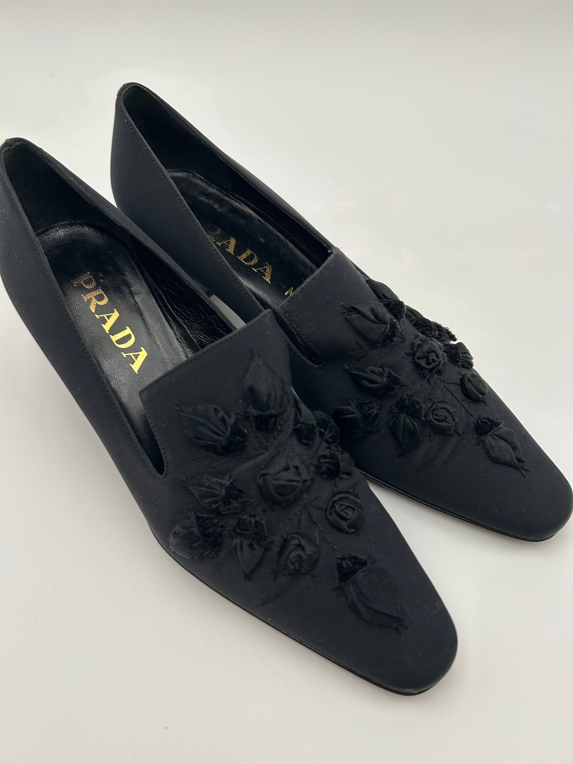 Prada vintage Scarpe in Raso Ricamate Prada