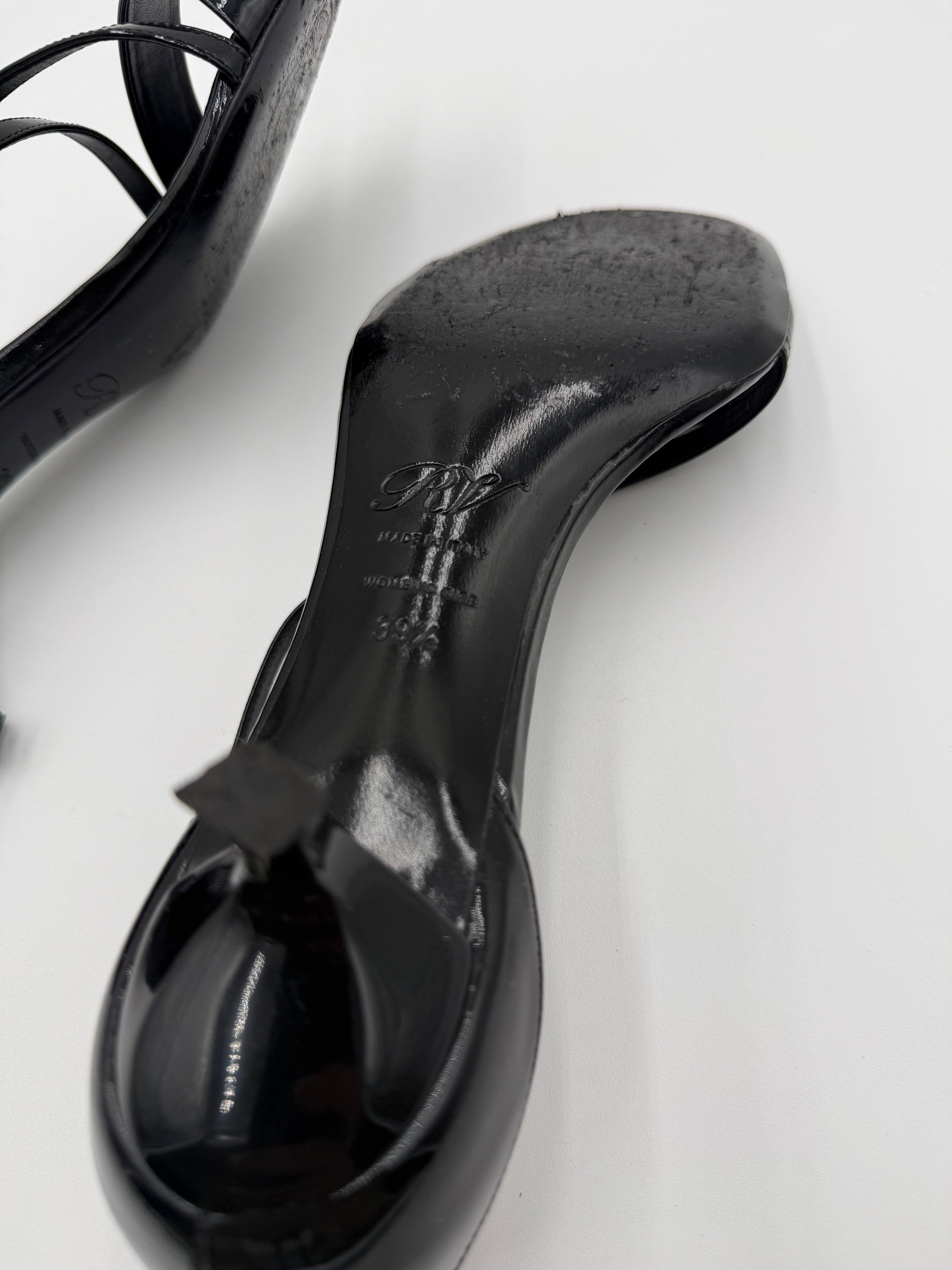 Roger Vivier Sandali con Cinturino Incrociato in Vernice Nera