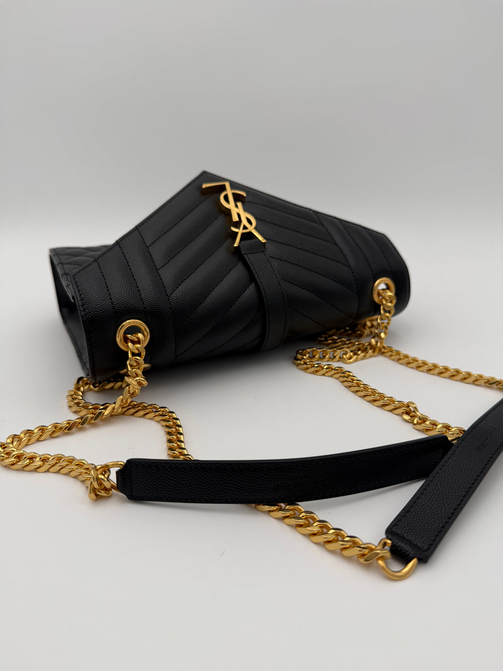 Saint Laurent Borsa Envelope Media a Tracolla in Pelle Nera - Mercatino di Ninni