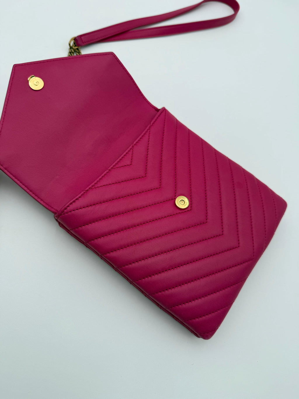 Saint Laurent Borsa a Tracolla Monogram Matelassé in Pelle Fucsia