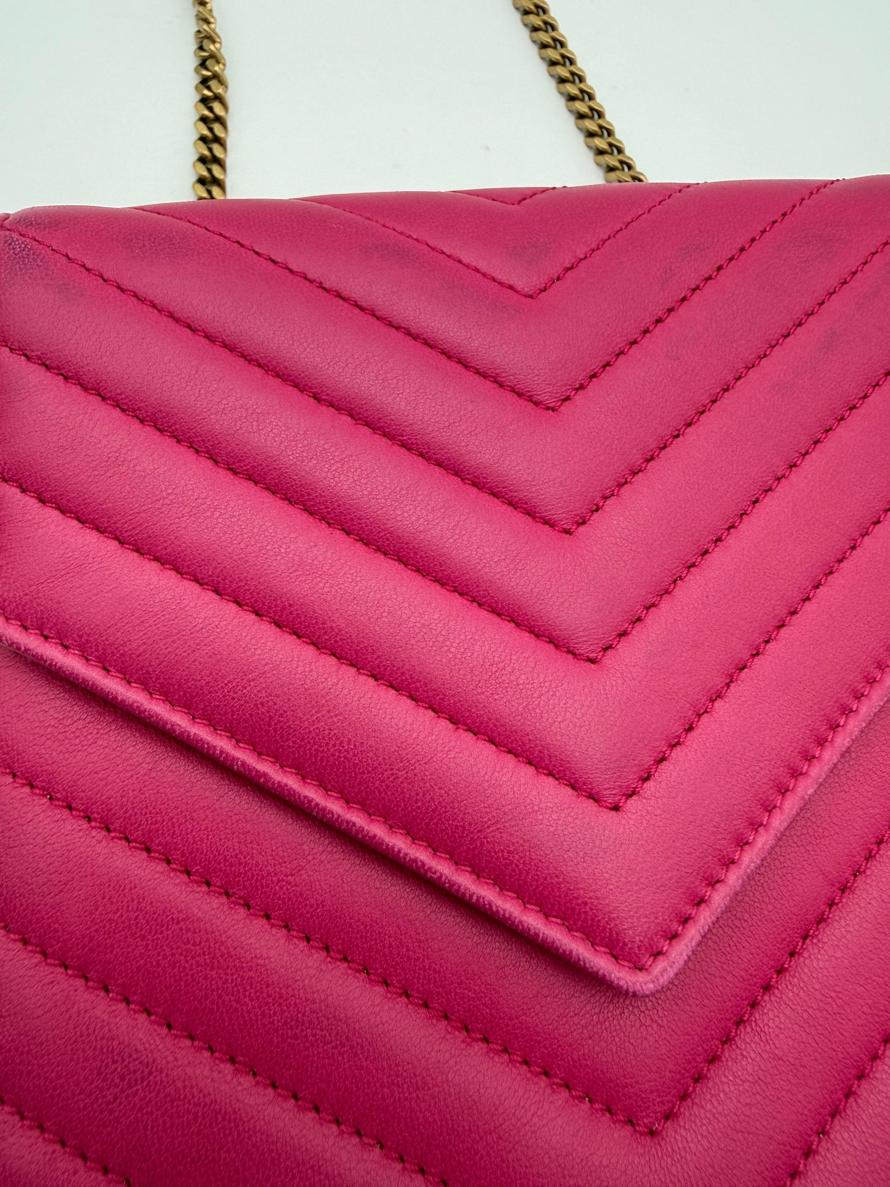 Saint Laurent Borsa a Tracolla Monogram Matelassé in Pelle Fucsia