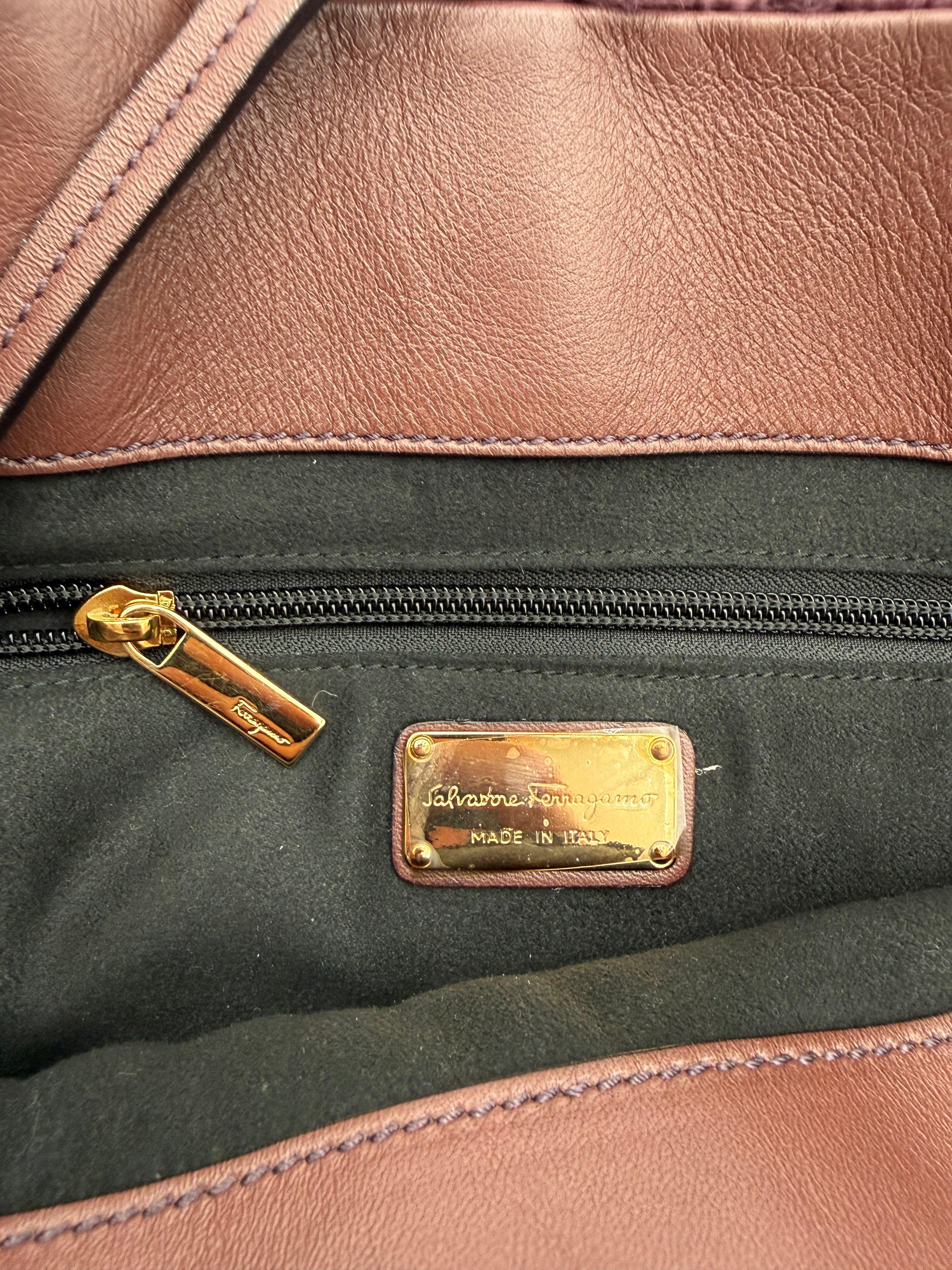 Salvatore Ferragamo Borsa Tote in Shearling Bordeaux Viola Prugna - Mercatino di Ninni