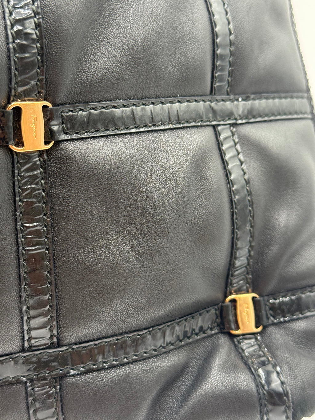 Salvatore Ferragamo Borsa Vintage in Pelle di Nappa Nera - Mercatino di Ninni