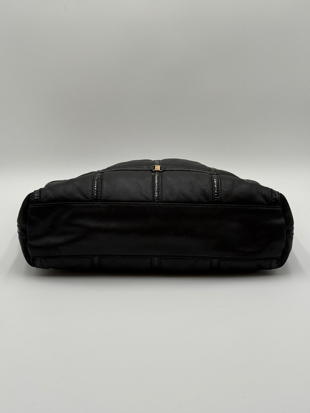 Salvatore Ferragamo Borsa Vintage in Pelle di Nappa Nera - Mercatino di Ninni