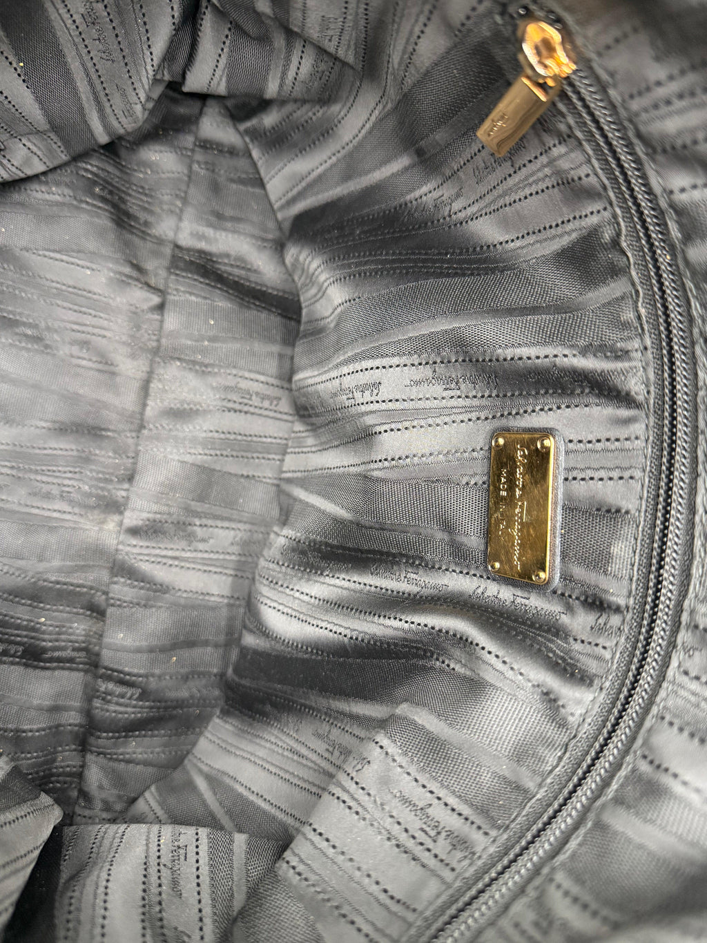 Salvatore Ferragamo Borsa Vintage in Pelle di Nappa Nera - Mercatino di Ninni
