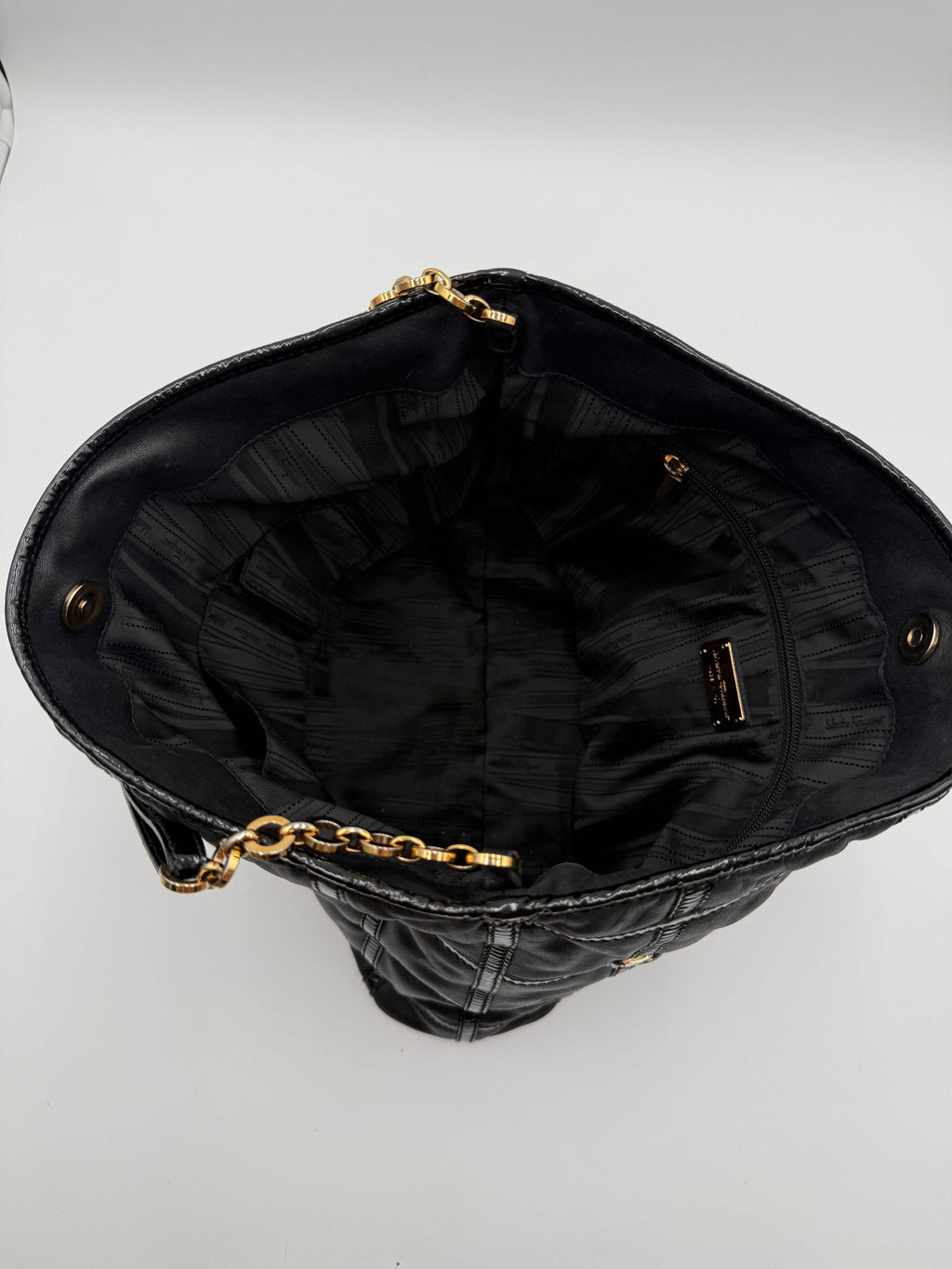 Salvatore Ferragamo Borsa Vintage in Pelle di Nappa Nera - Mercatino di Ninni