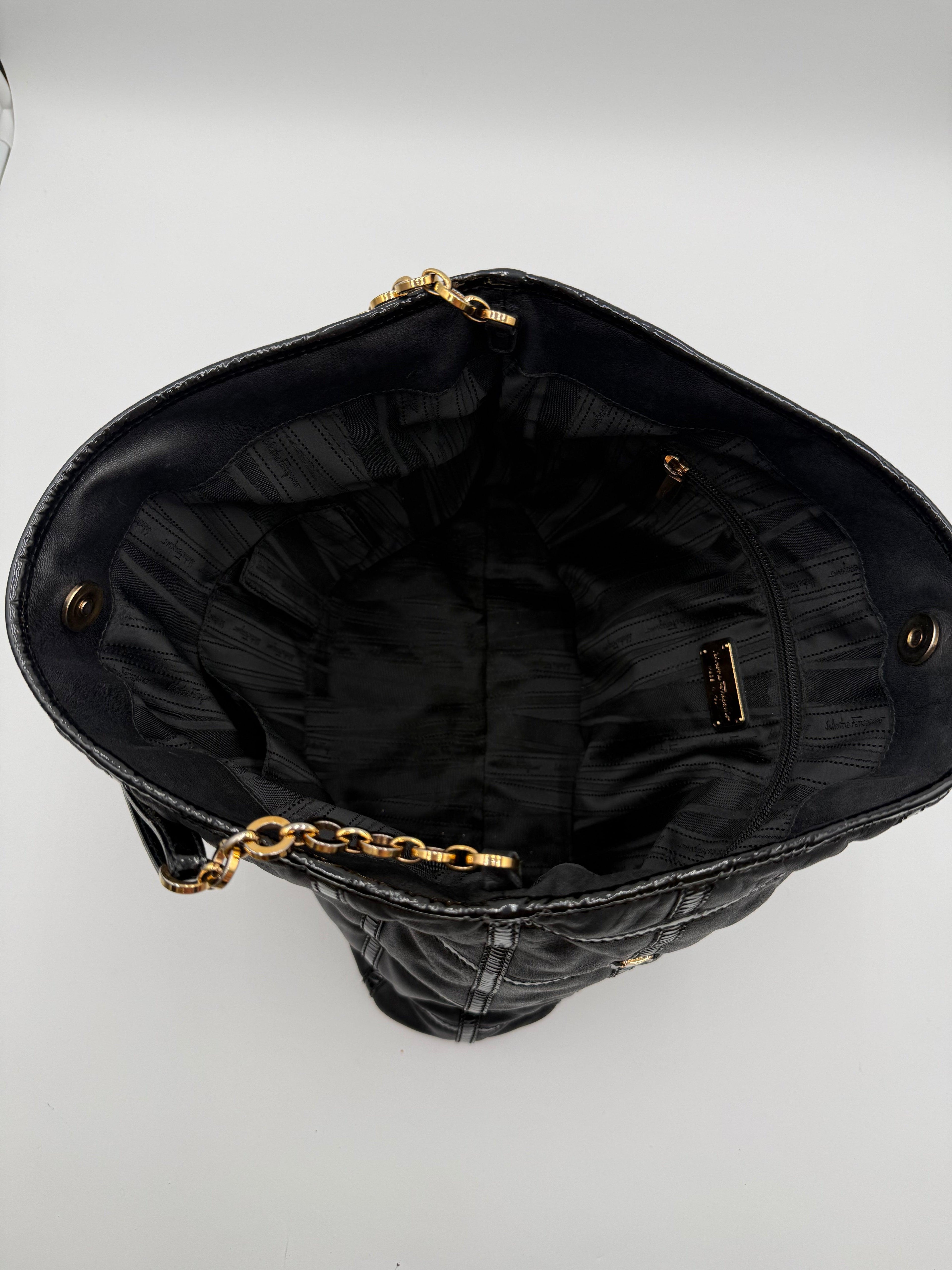 Salvatore Ferragamo Borsa Vintage in Pelle di Nappa Nera - Mercatino di Ninni