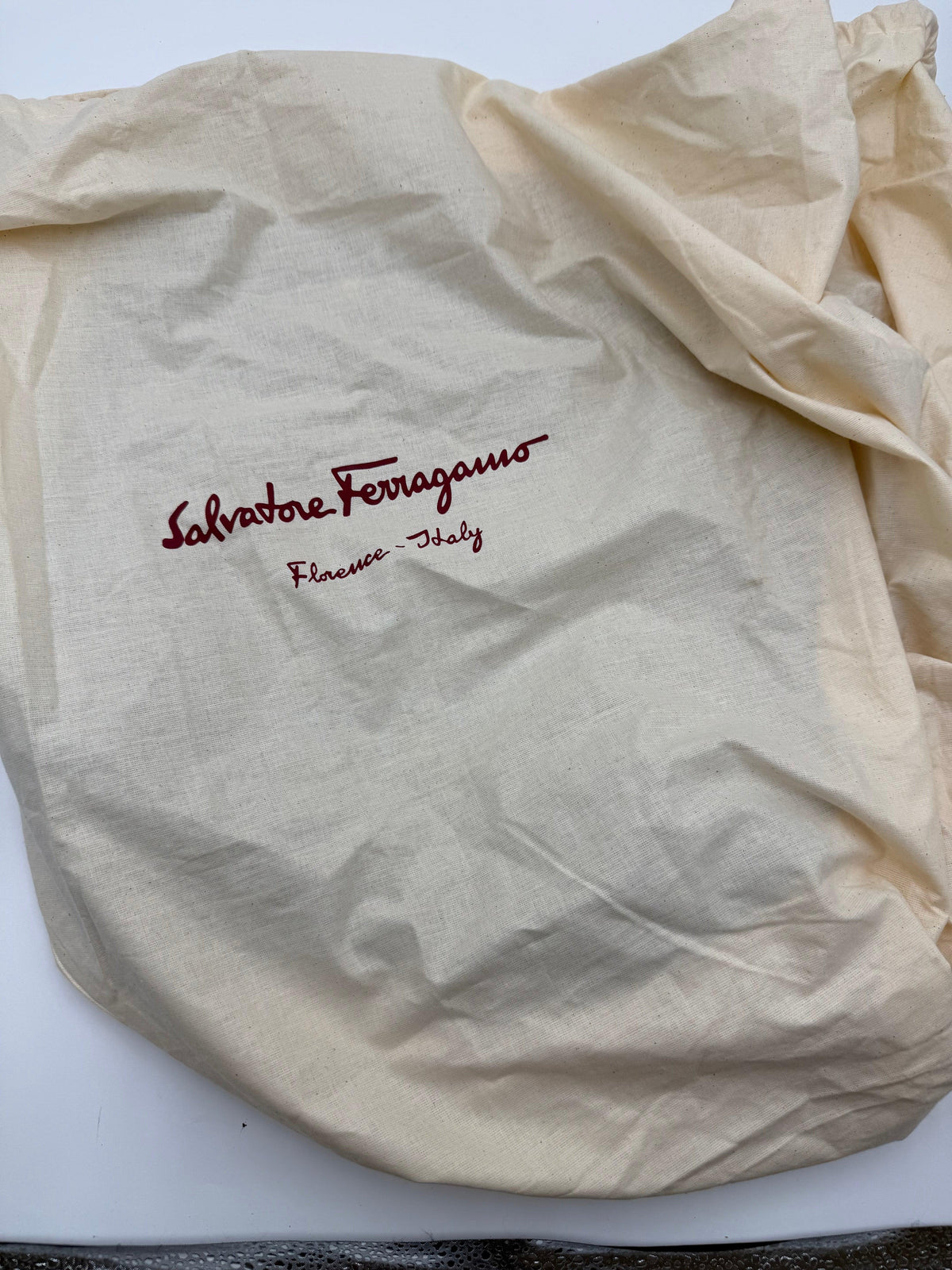 Salvatore Ferragamo Borsa Vintage in Pelle di Nappa Nera - Mercatino di Ninni