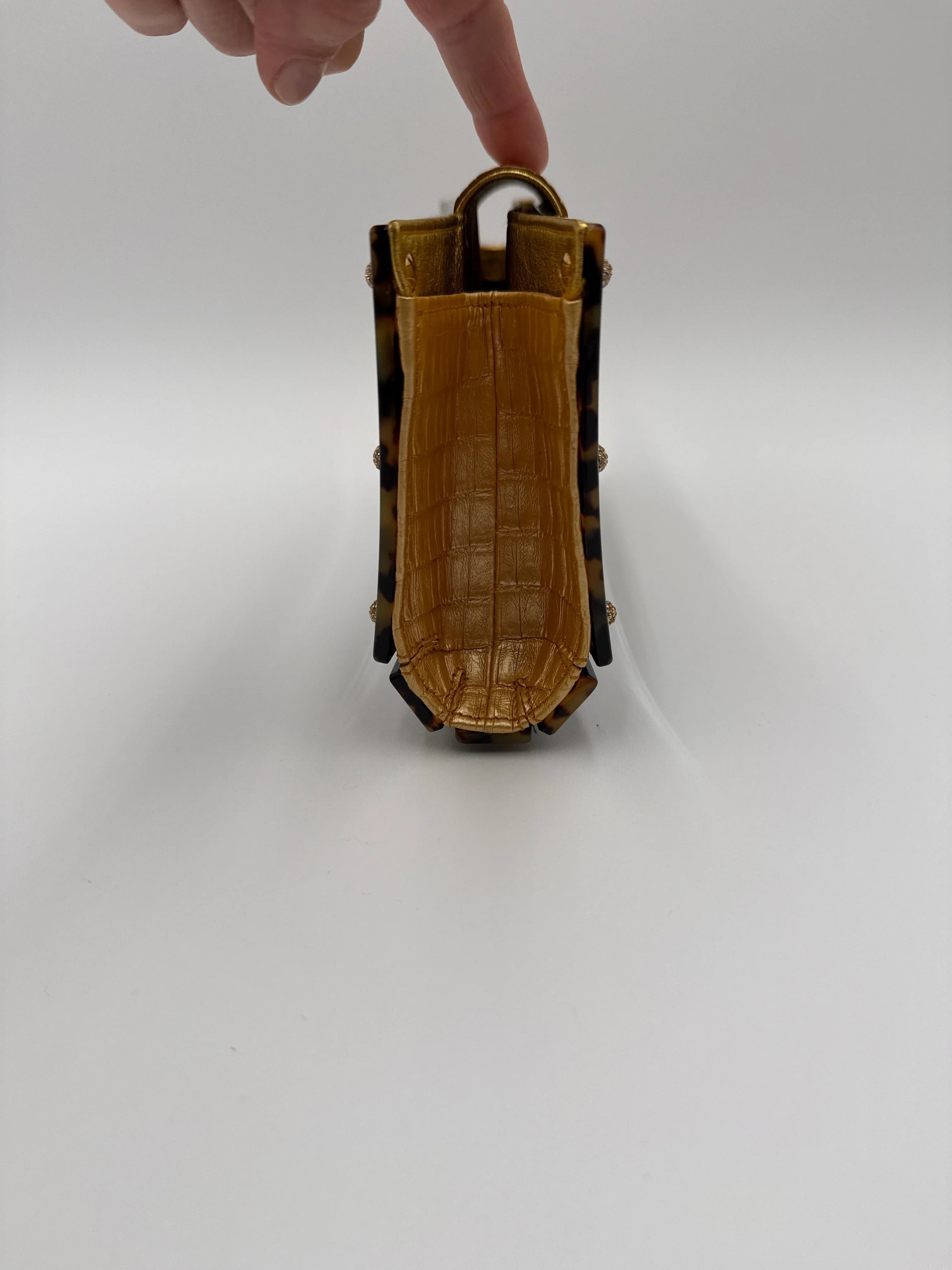 Valentino Garavani Pochette in finitura a Guscio Tartaruga Marrone - Mercatino di Ninni