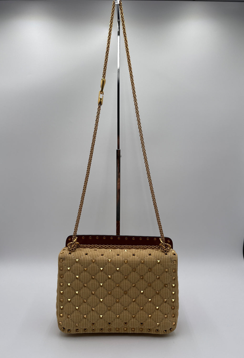 Valentino Garavani Rockstud Spike Borsa in Raffia e Pelle Valentino Garavani