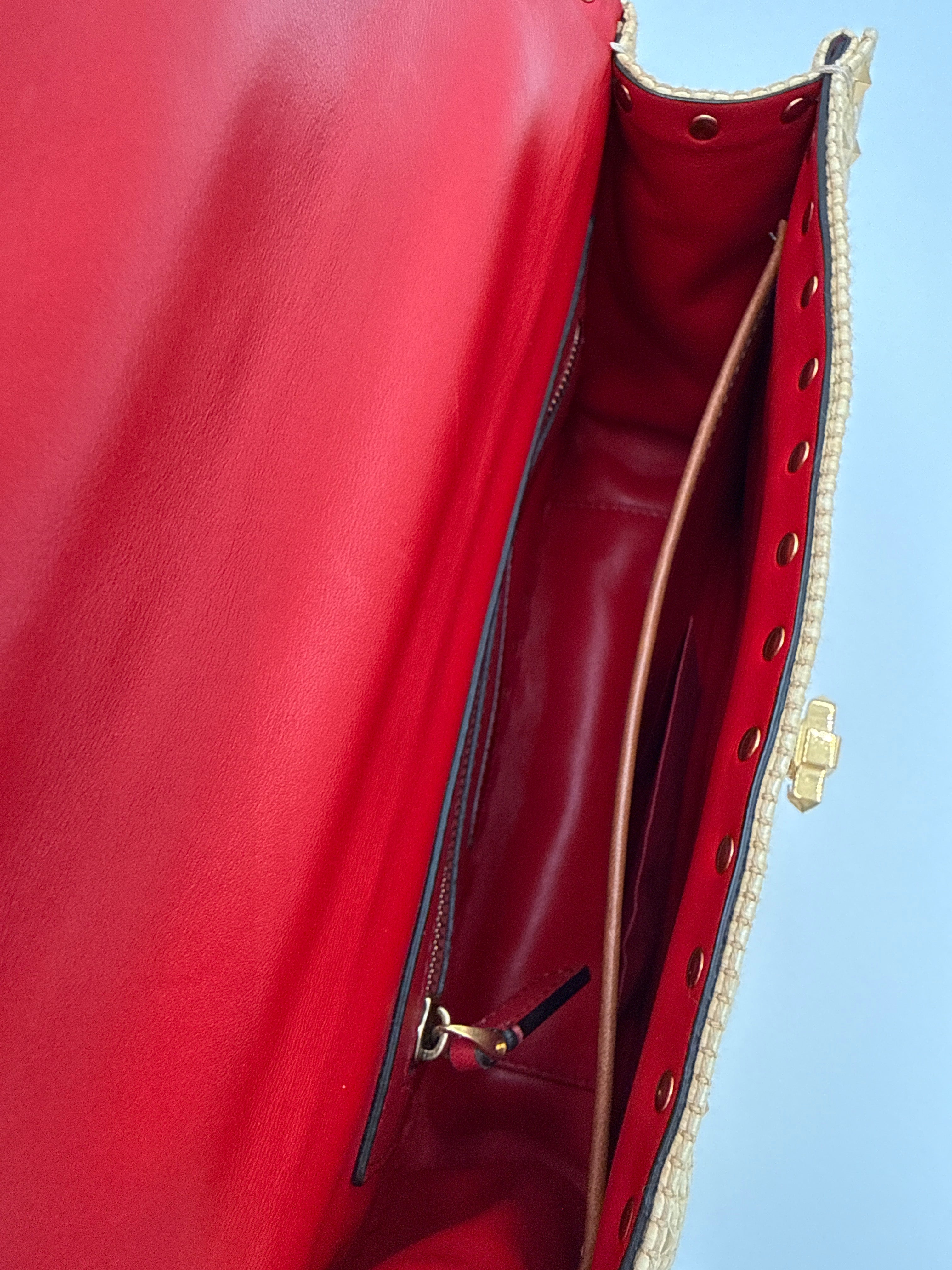 Valentino Garavani Rockstud Spike Borsa in Raffia e Pelle Valentino Garavani