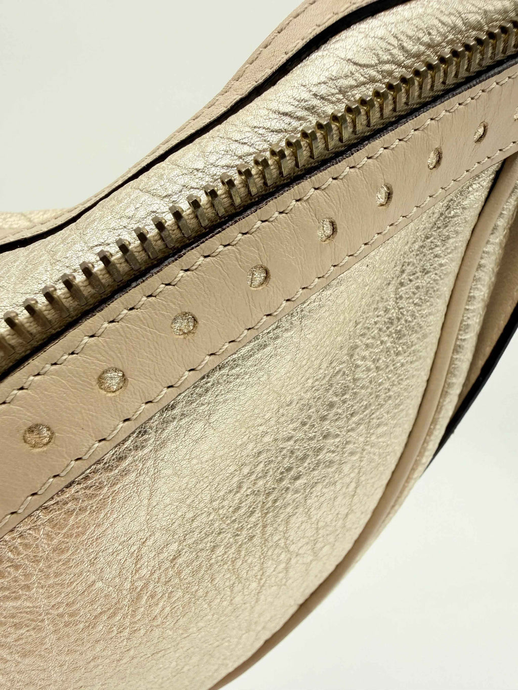 Versace Borsa Vintage Repeat in Pelle Oro Metallizzata