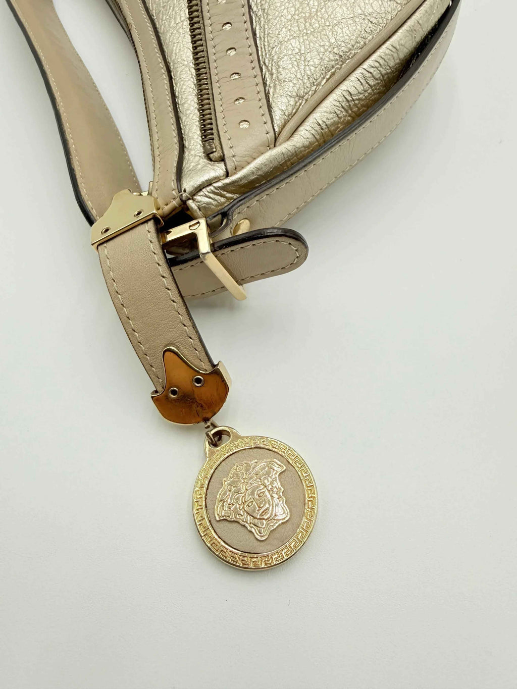 Versace Borsa Vintage Repeat in Pelle Oro Metallizzata